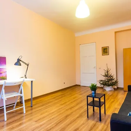 Sunny Spacious Apartment In The Very Centre! *