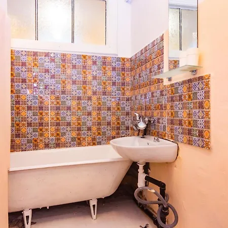Sunny Spacious Apartment In The Very Centre! *