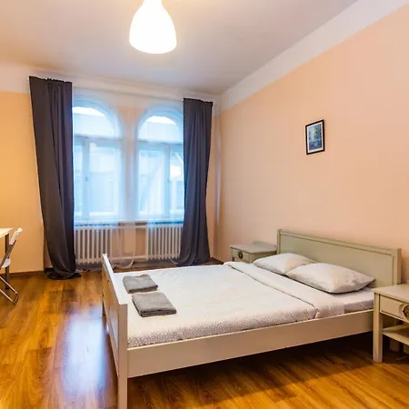Sunny Spacious Apartment In The Very Centre! Apartment