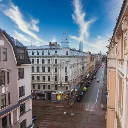 Sunny Spacious Apartment In The Very Centre! Appartement Riga