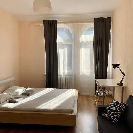 Sunny Spacious Apartment In The Very Centre! Appartement