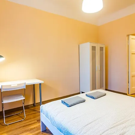 Sunny Spacious Apartment In The Very Centre! Appartement