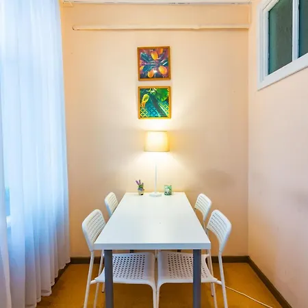 Appartement Sunny Spacious Apartment In The Very Centre! Riga